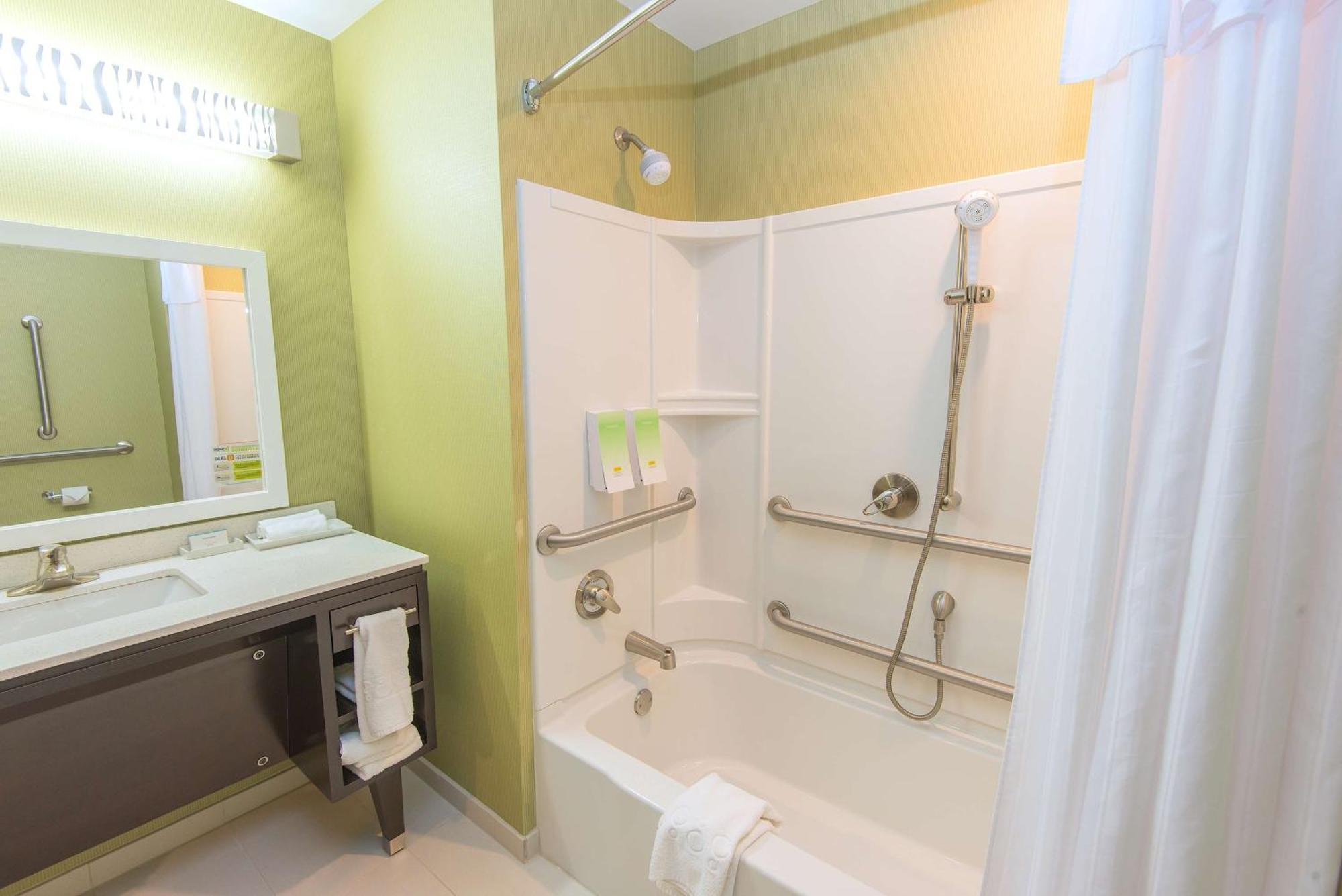 Home2 Suites By Hilton Lake City Exterior photo